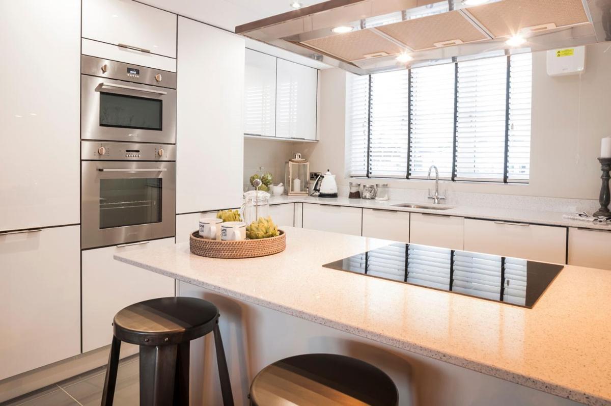 Вилла Central Modern Townhouse In Сондерсфут Экстерьер фото